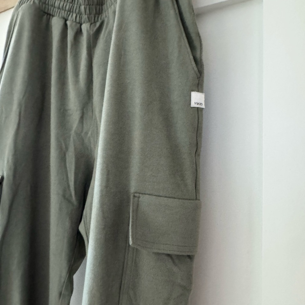 Vuori Green Cargo Jogger Pants